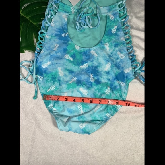 NWT‎ $59 Arizona Jean Co Side Cut Out Pineapple One Piece Swimsuit [ SZ M ] - Picture 10 of 12